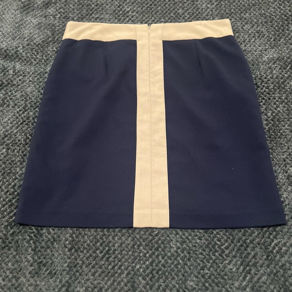 Worthington Elegant Black and Tan Zip-Up Jacket
